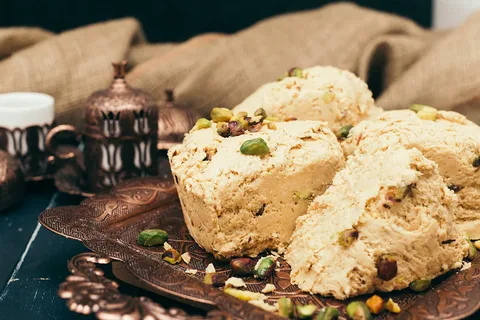 تصویر 3 از حلوا ارده سنتی یزد با عطر مطبوع و طعمی دلنشین